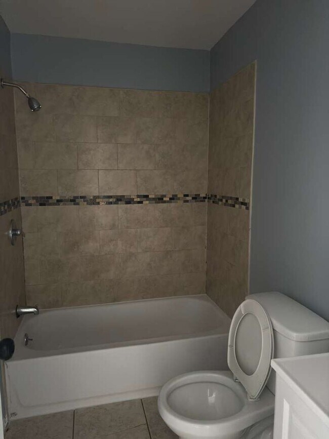 Photo - 448 Avon Ave Unit 1