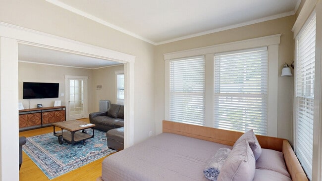 Photo - 128 1/2 Elm St Unidad ID1380181P