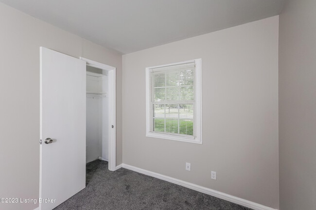 Photo - 5810 Alanadale Dr