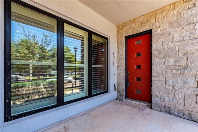 Photo - 4021 Berkman Dr