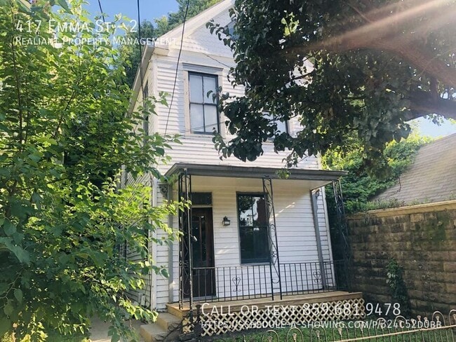 Building Photo - 417 Emma St Unit 2