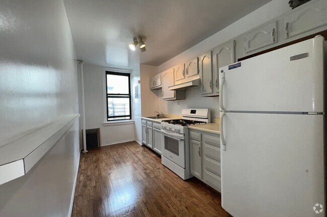 Building Photo - 55 Tiemann Pl Rental