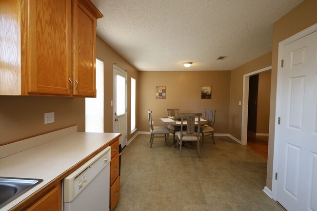 Photo - 134 Pecan St
