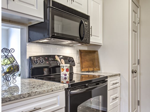 Granite Countertops and Custom Cabinetry