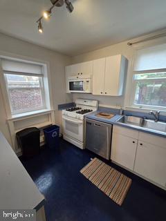 Photo - 2501 Christian St
