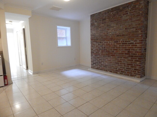 Photo - 135 Sussex St Unit 1