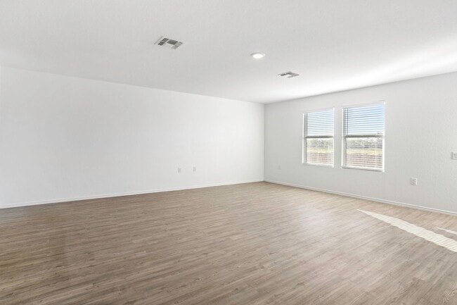 Photo - Southside gem! 4 bedrooms, loft, open floor plan less than 10 miles from the Toyota plant