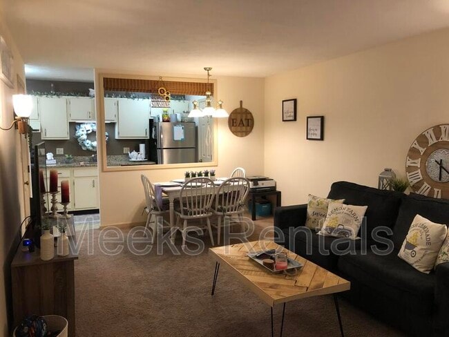 Photo - Greentree Apartments - Greentree Building