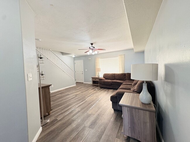 Building Photo - Furnished Housing