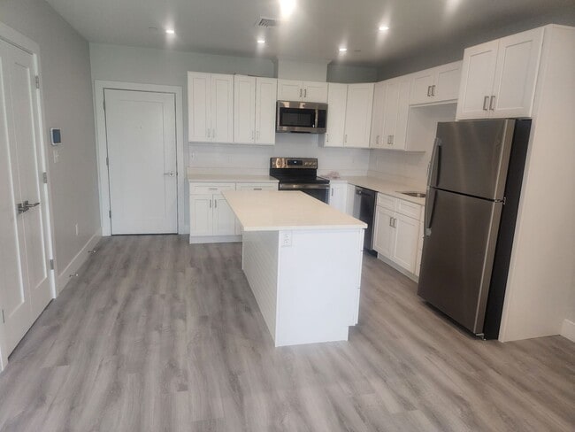 Photo - 2 BLOCKS FROM BEACHMONT TRAIN STATION CALL...
