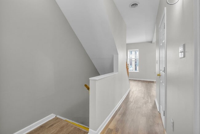 Photo - 147 N 10th St Unit 2