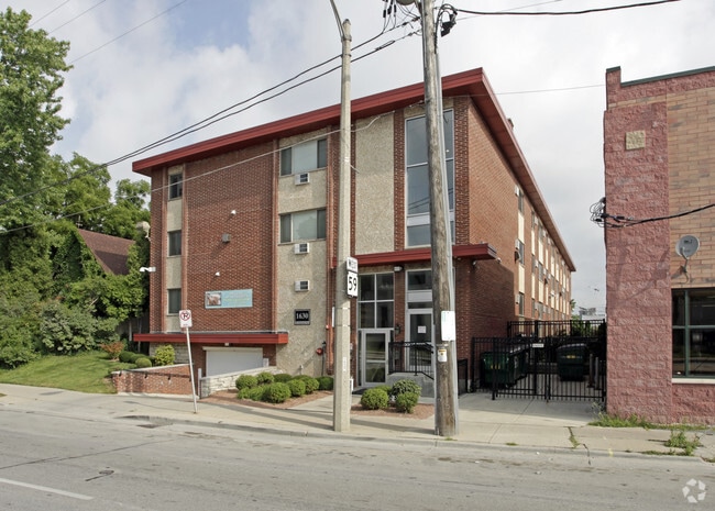 Building - 1630 W National Ave