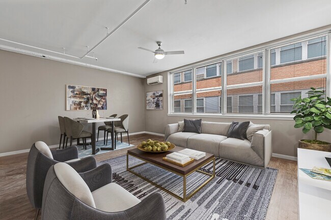 Photo - 4242 Lindell Blvd