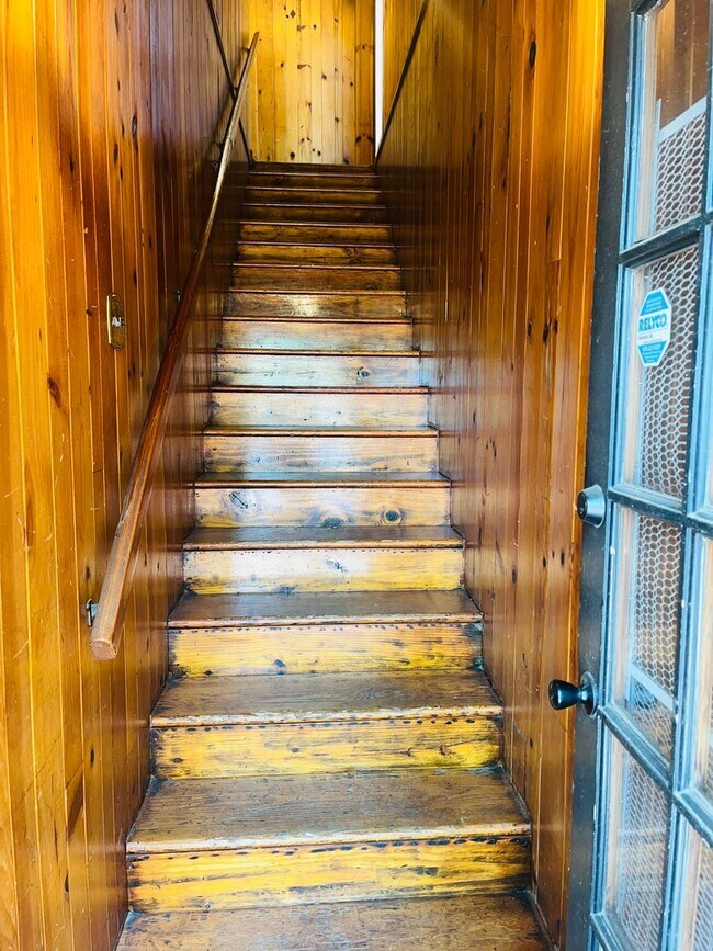 Photo - Beautiful 2 bedroom 1.5 bathroom apartment in Downtown Hogansville! Must see!