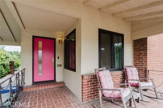 Photo - 831 E Walnut Ave