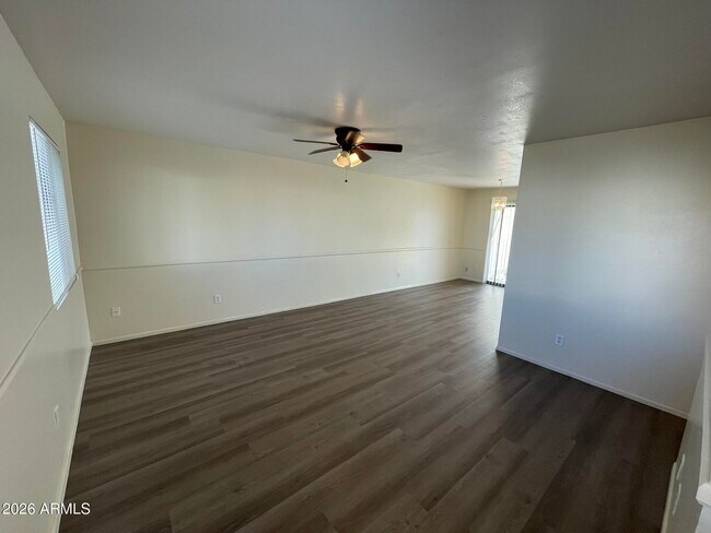 Photo - 613 N Pioneer Cir
