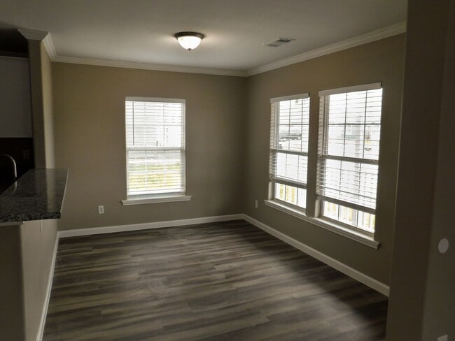 Photo - Room For Rent Unidad 150 Varsity Rm B