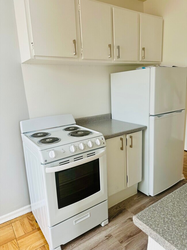 Photo - 1491 WILSON APARTMENTS