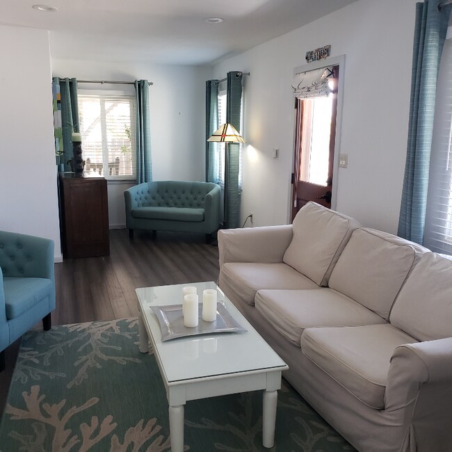 Photo - 460 N 11th St