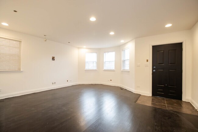 Photo - 1471 N Larrabee St Unit A
