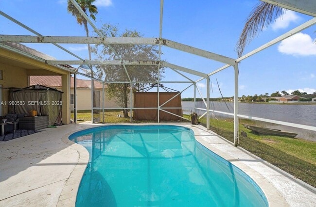 Photo - 1400 Meadows Blvd