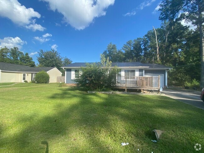 Building Photo - 220 Lakewood Dr Rental