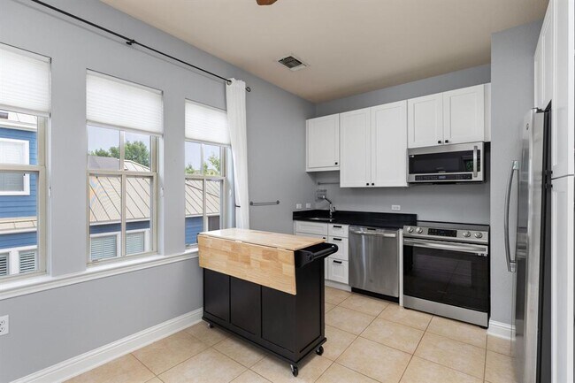 Photo - 2600 Tom Miller St Unit B