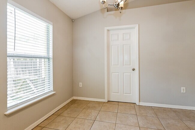 Photo - 3763 Iceni Court