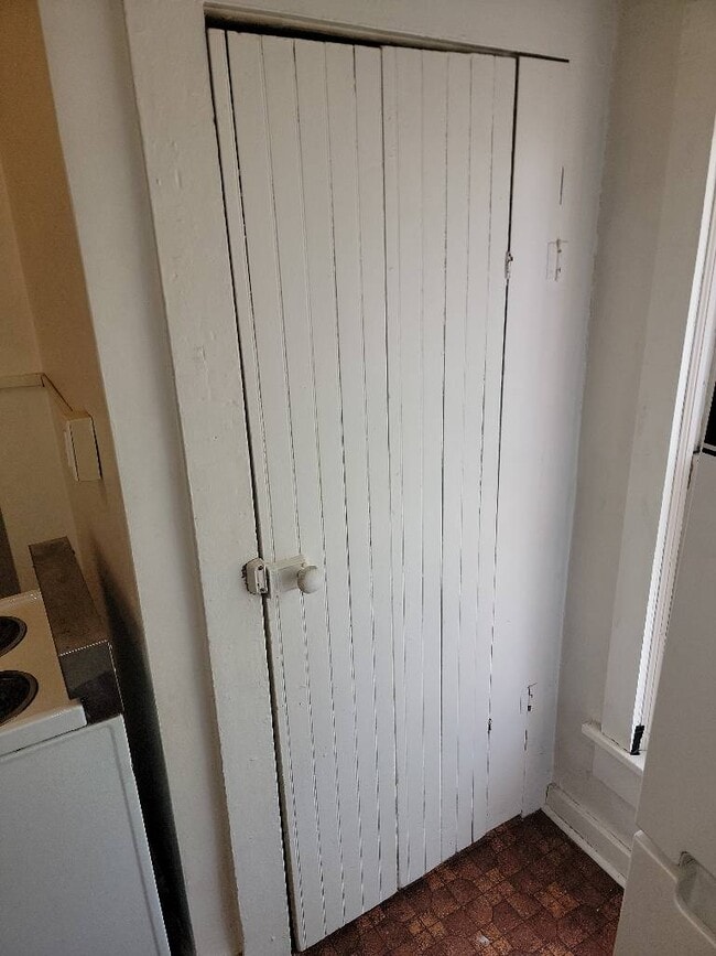 Photo - 547 Niagara St