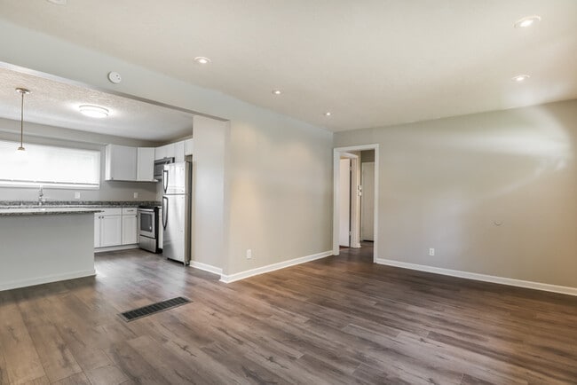 Photo - 10513 E 28th Terrace S