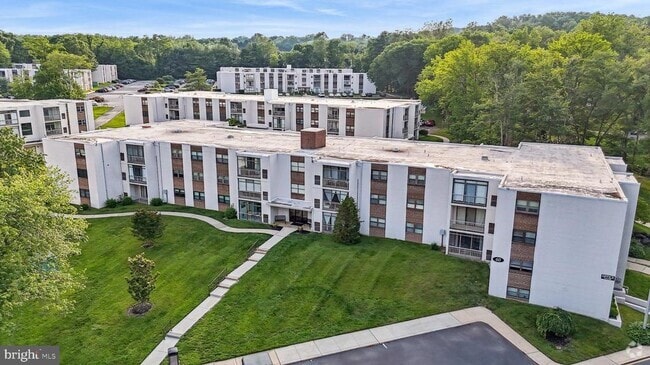 Building Photo - 60 Welsh Tract Rd Unit 105 Rental