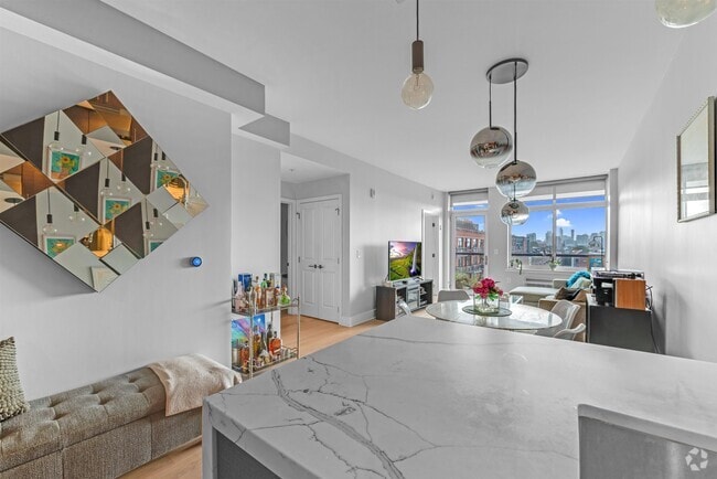 Building Photo - 1400 Hudson St Unit 903 Rental