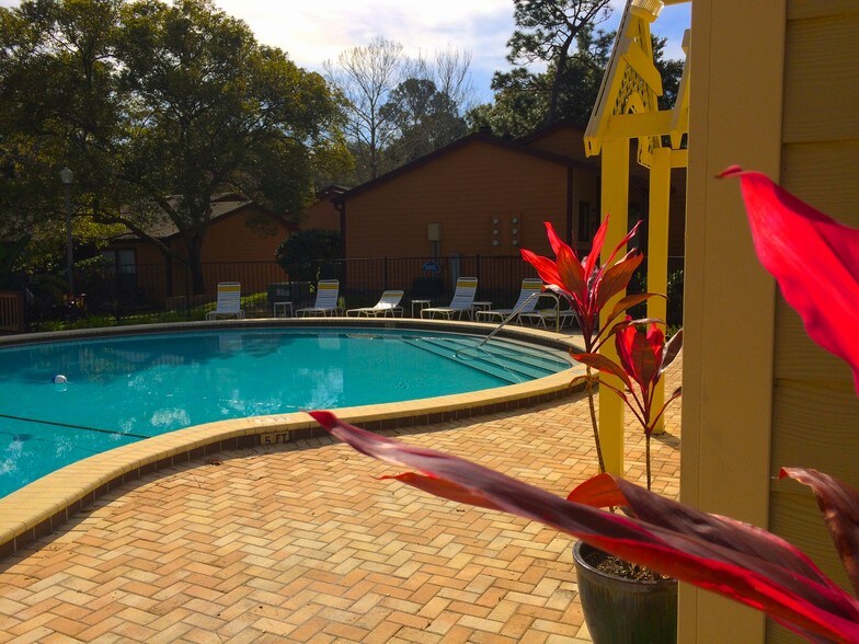 Douglaston Villas & Townhomes For Rent in Altamonte Springs, FL