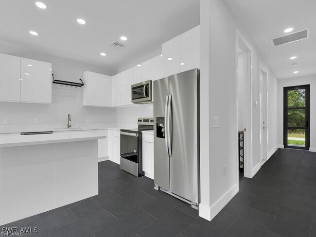 Photo - 4550 29th St SW