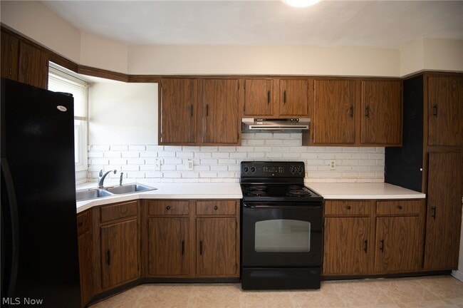 Photo - 3945 S Schenley Ave