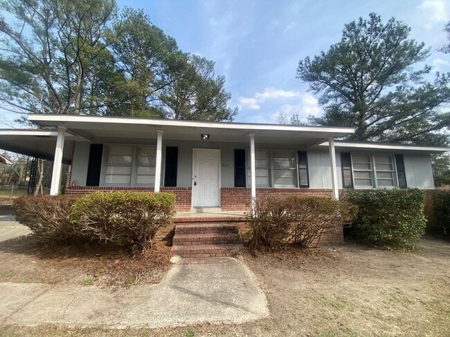 Building Photo - Southeast Columbia
