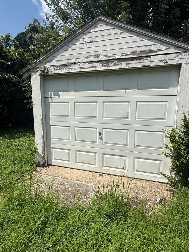 Photo - 442 W Division St