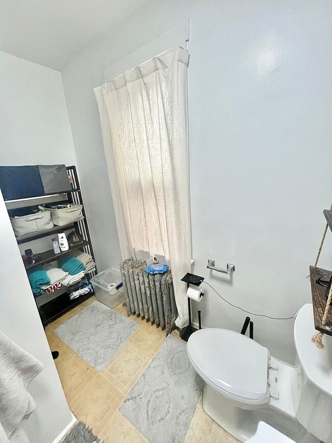 Photo - 255-257 N Spring St Unidad 257