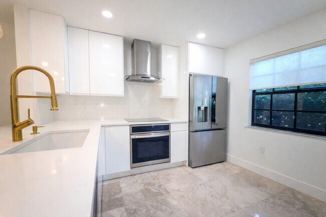 Photo - 576 Westree Ln