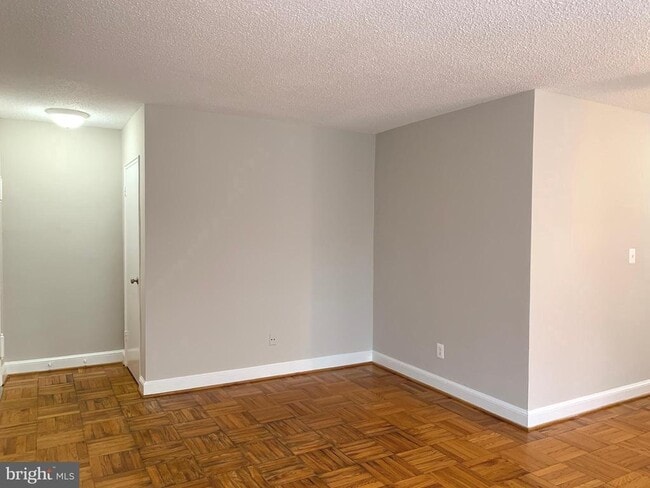 Photo - 1320 Fort Myer Dr Unit 825