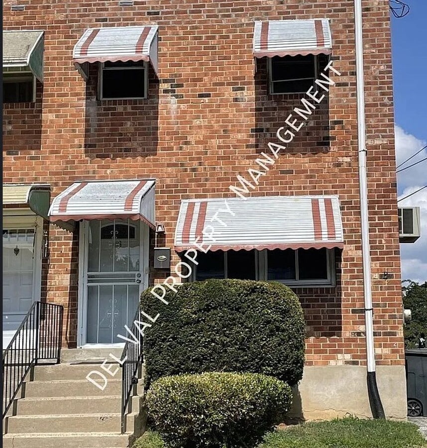 Photo - 409 Jackson Ave