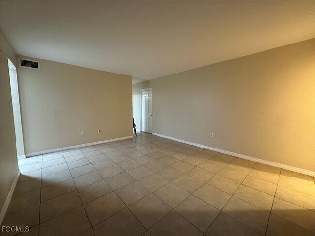 Photo - 2828 Jackson St Unit C5