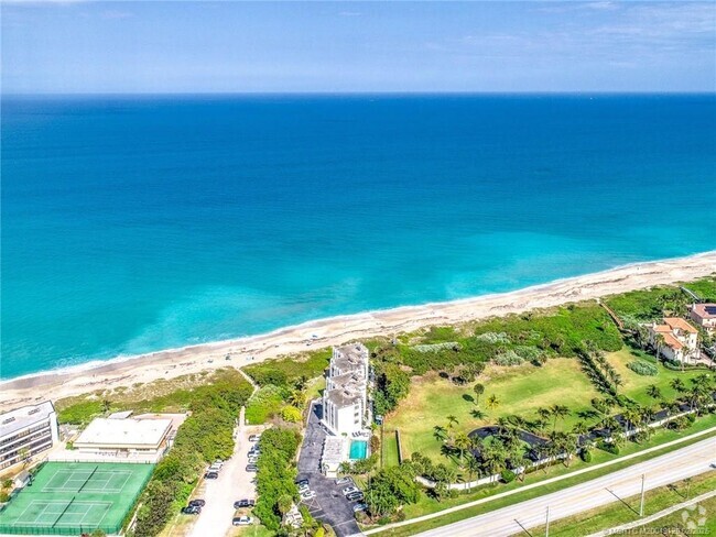 Building Photo - 1289 NE Ocean Blvd Unit 4 Rental