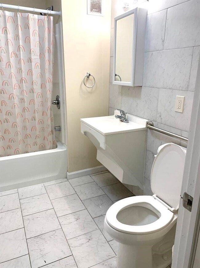 22 Liberty Ave Unit 2B