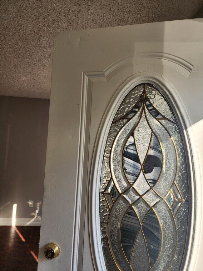 Building Photo - 8619 Republic Ave