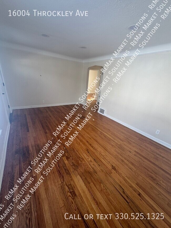 Photo - 16004 Throckley Ave