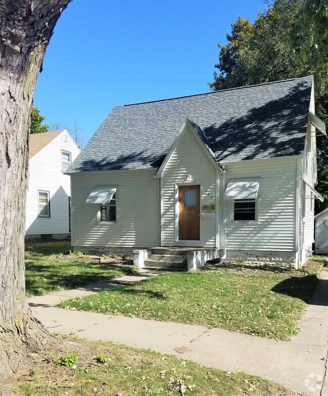 Building Photo - 534 Hope Ave Rental