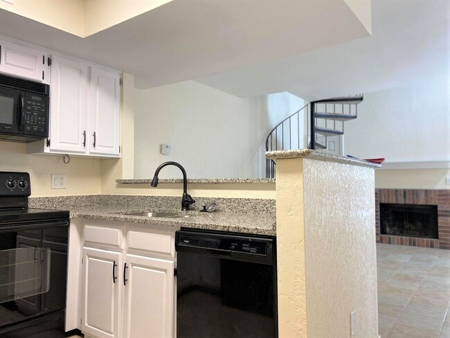 Photo - 11530 N May Ave