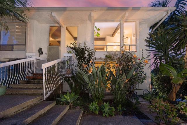 Photo - 2311 Caringa Way Unidad 41