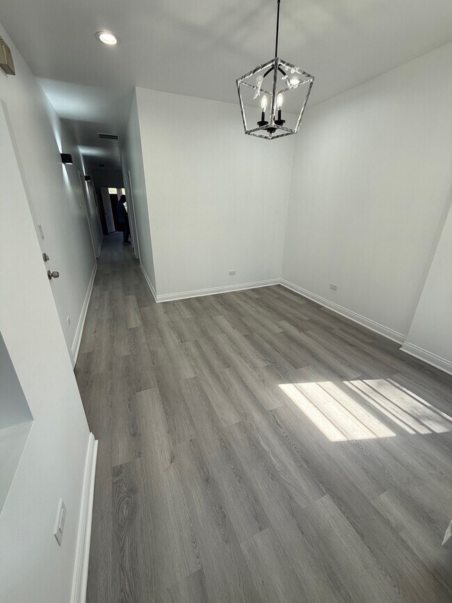 Photo - 4357 S Whipple St